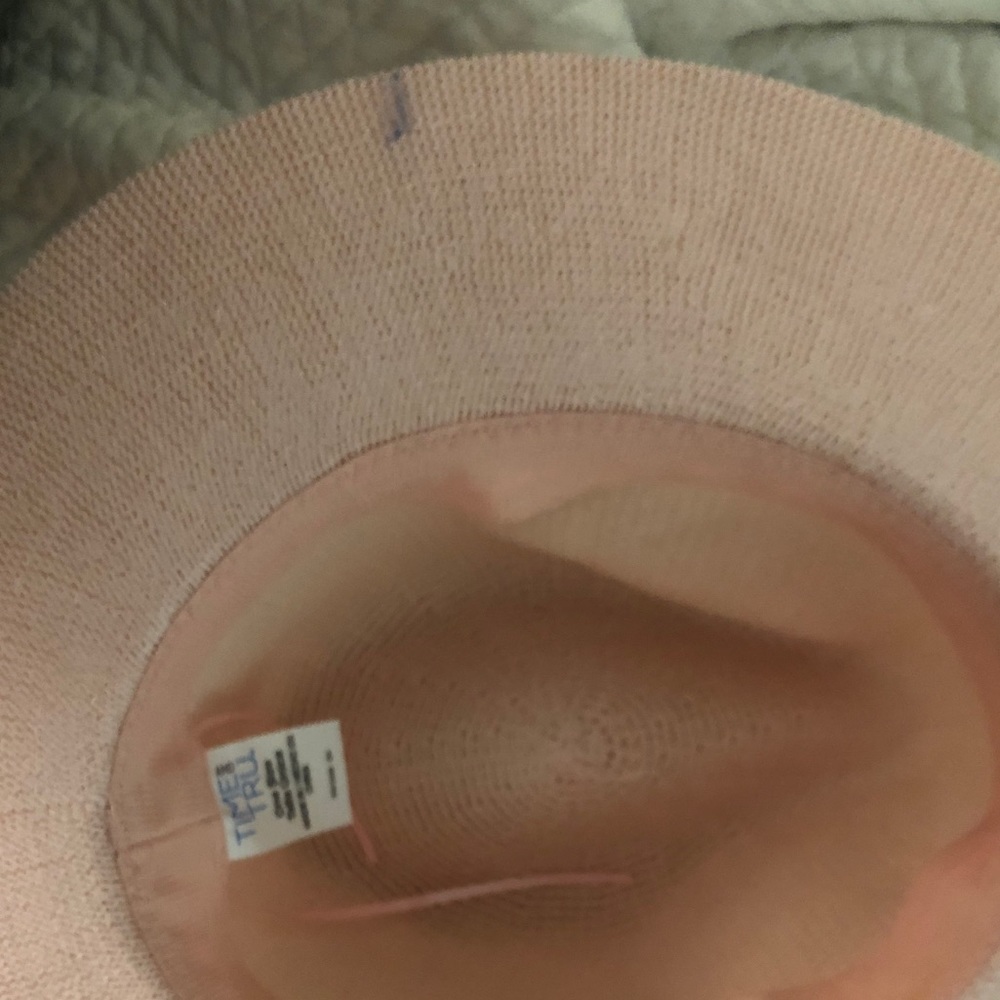 Pink Fedora - Picture 5 of 5